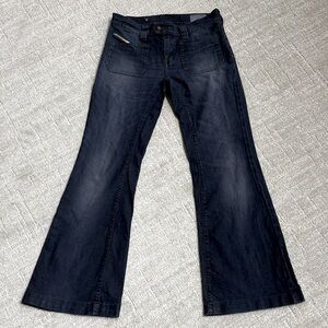 Women's Diesel Fluze Size 27 Dark Wash Flared Dark Blue Jeans